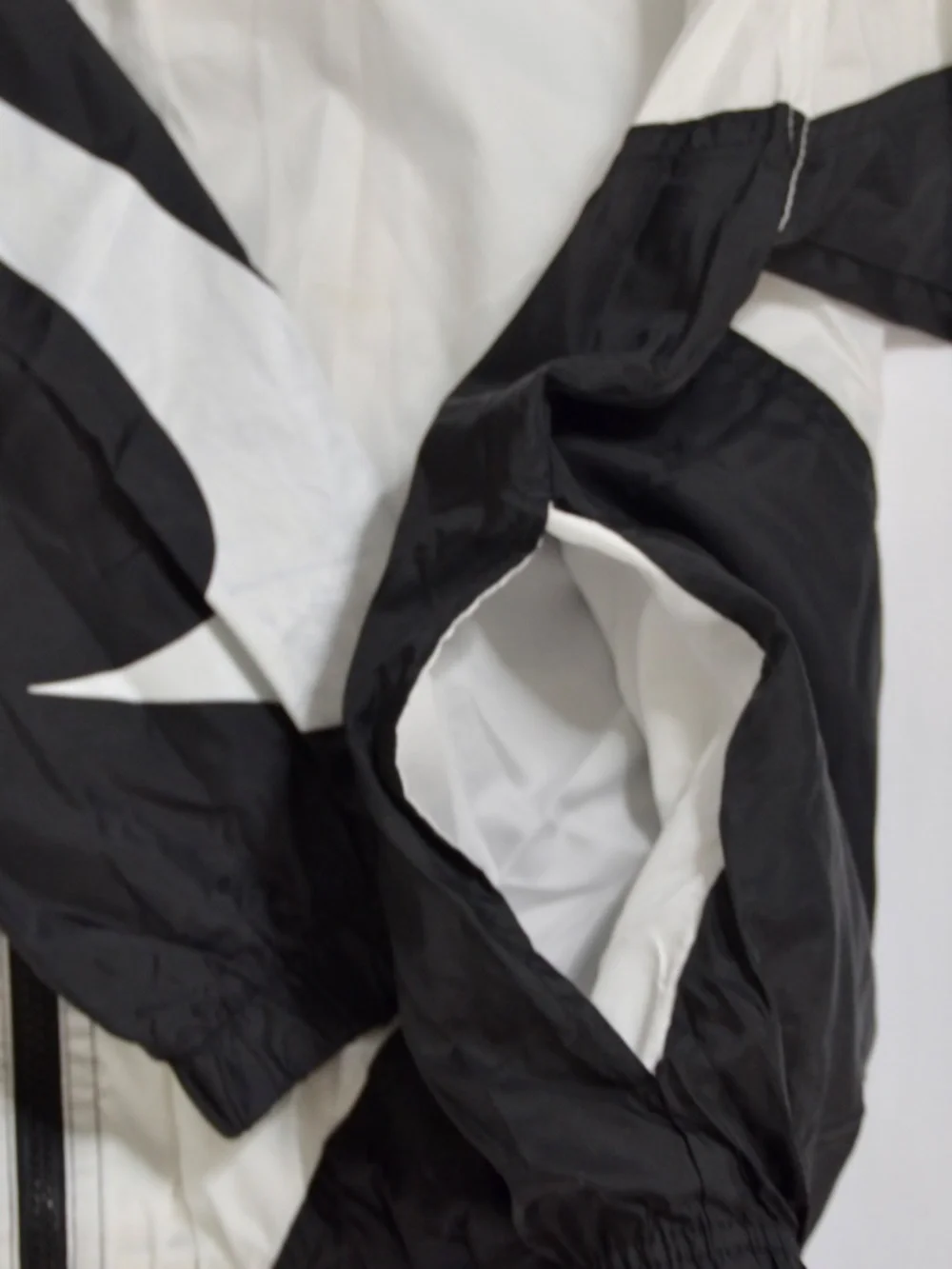 Vintage 90s Nike Windbreaker Jacket Color Block Swoosh Maroon Black White Men L